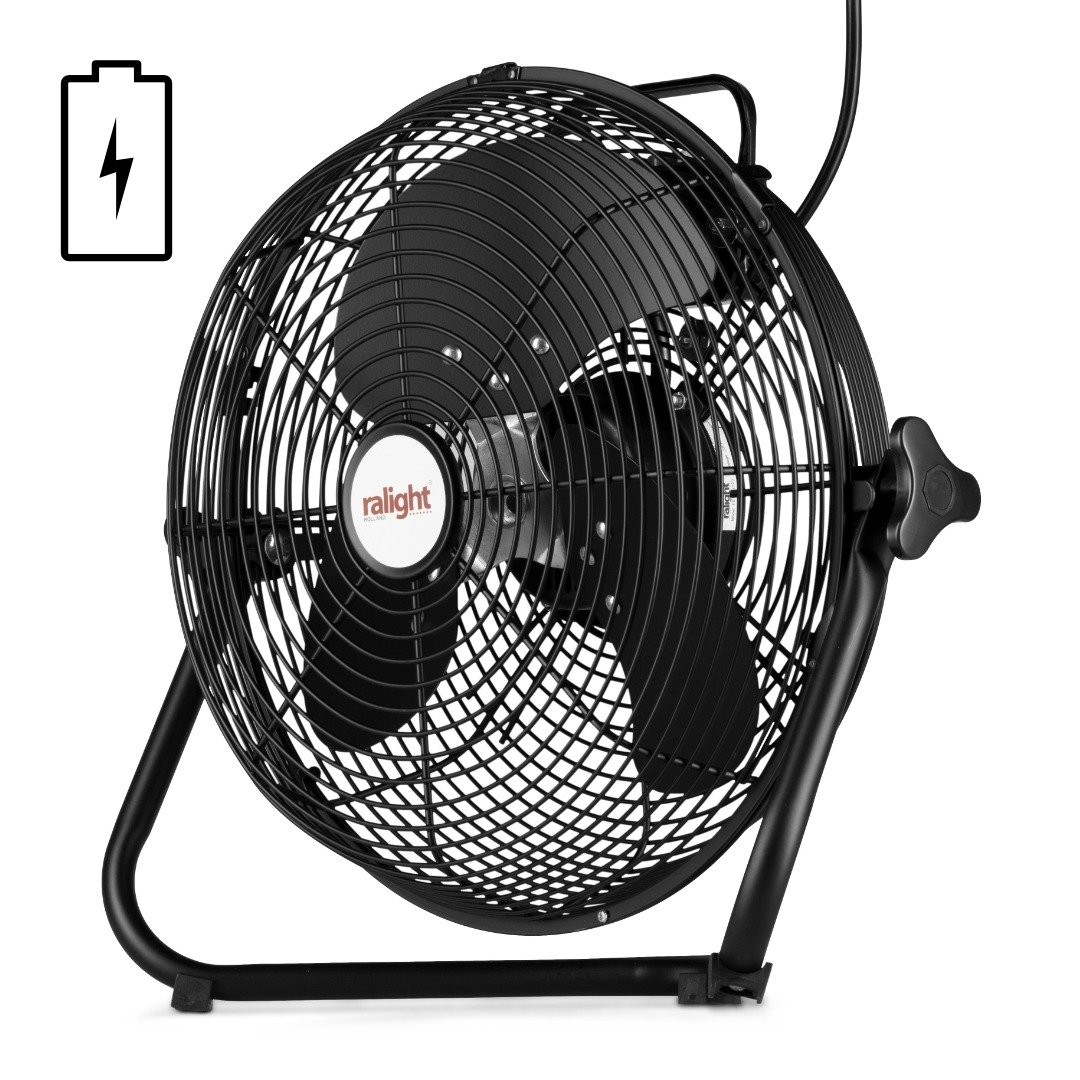 Vloerventilator accu 3/4 aanzicht